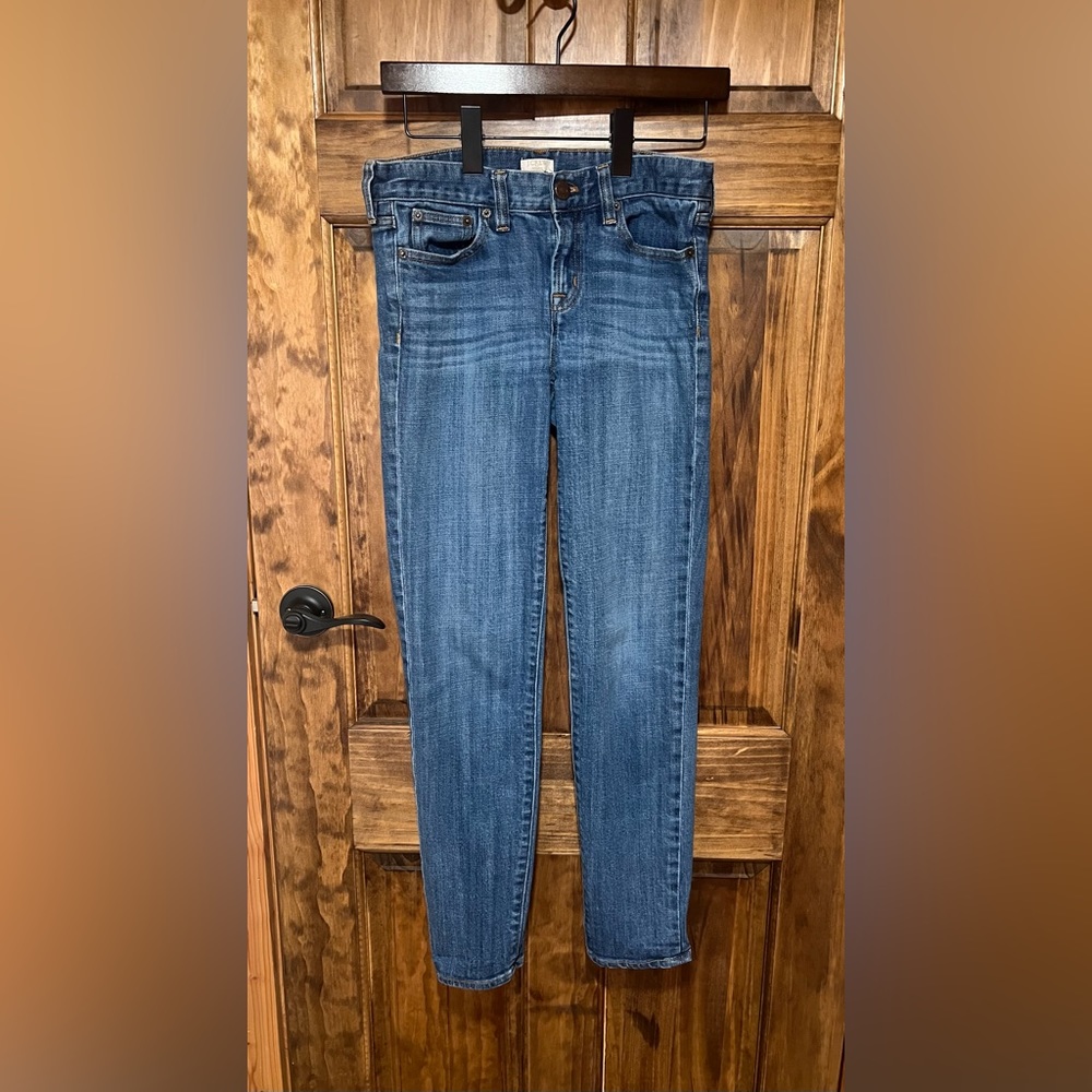 J. Crew stretch non-distressed mid-rise denim jeans, medium wash, size 25